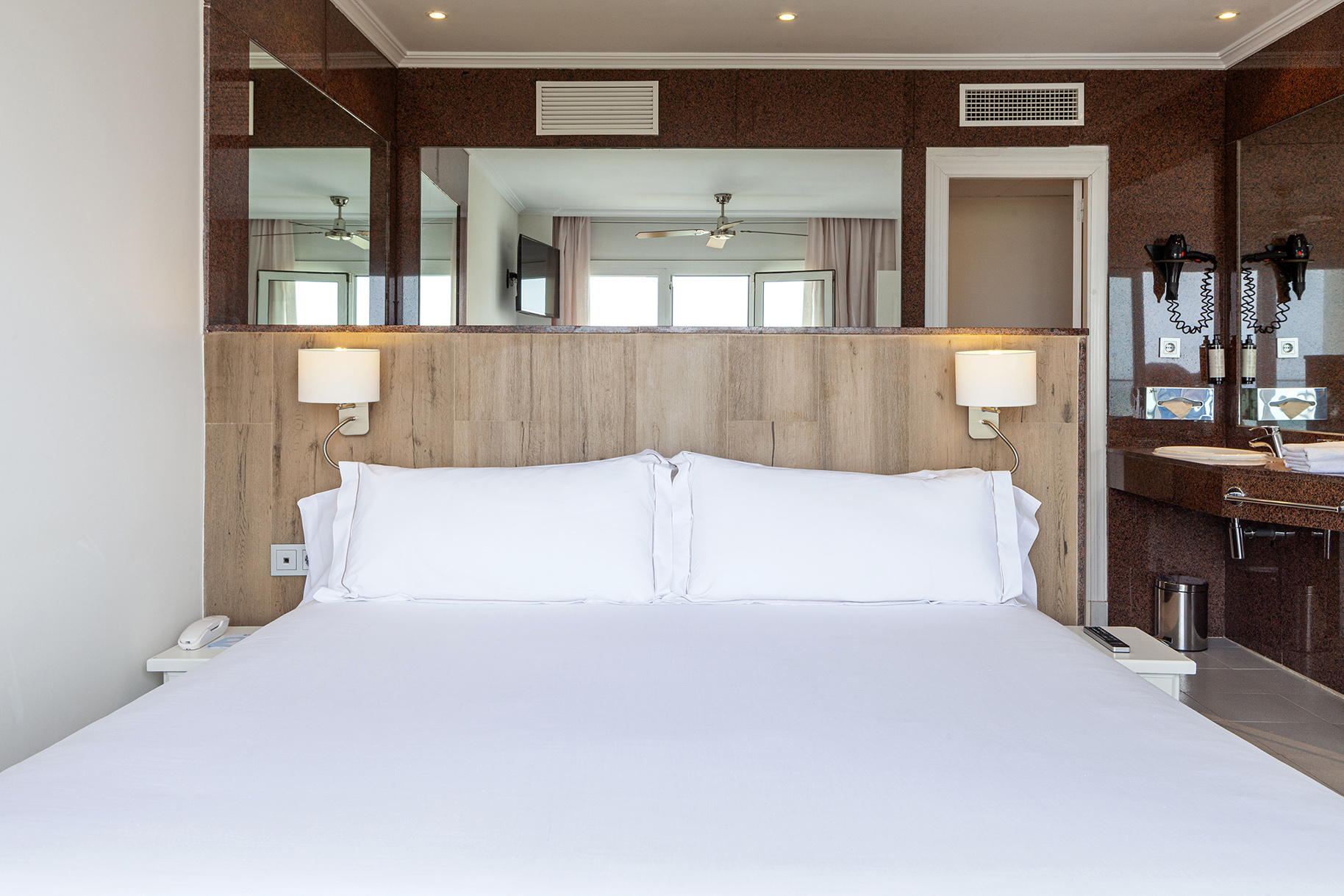 897_alta_playasol Suite 1 Dormitorio.jpg